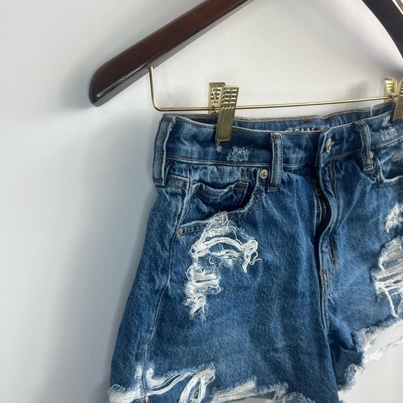 American Eagle mom short size 4 comfort stretch waistband - Picture 3 of 6